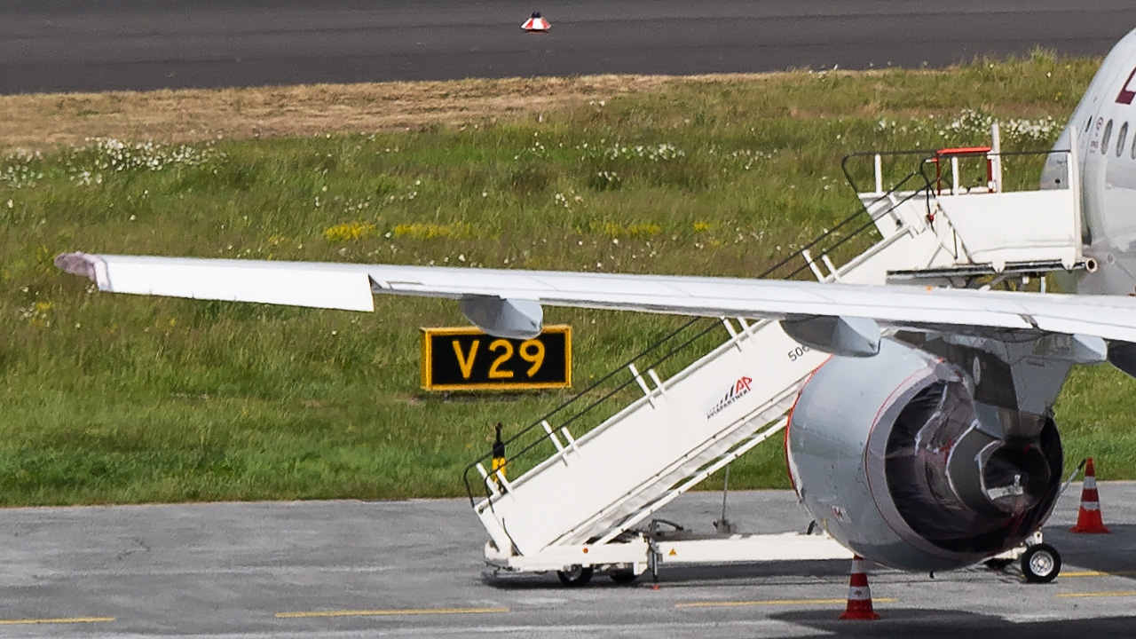 OE-IEU Eurowings Europe Airbus A320-200/S