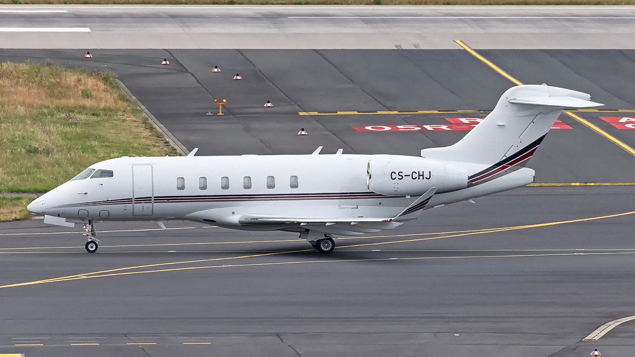 CS-CHJ Netjets Europe Bombardier BD-100-1A10 Challenger 350