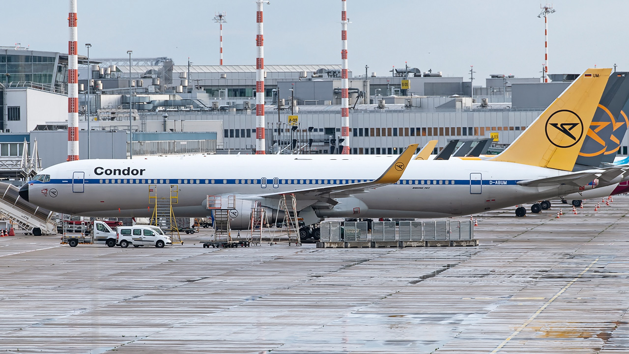 D-ABUM Condor Boeing 767-300(ER)