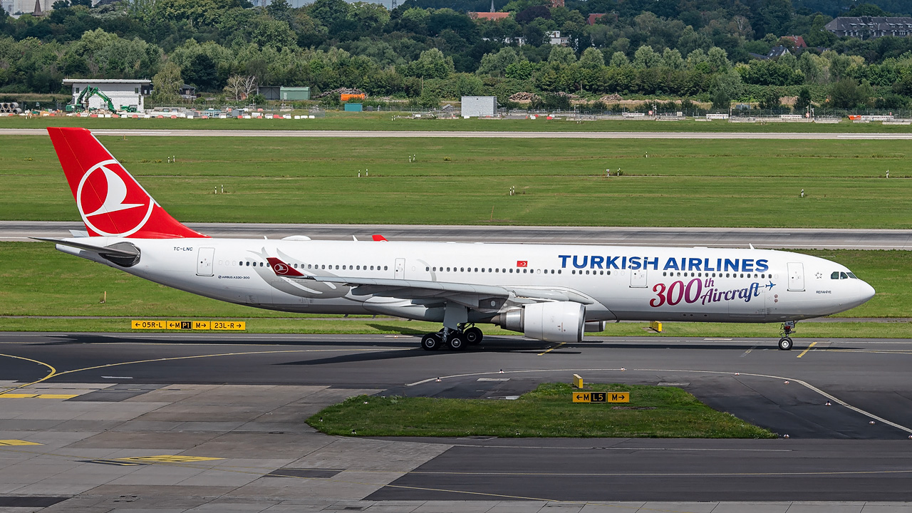 TC-LNC Turkish Airlines Airbus A330-300