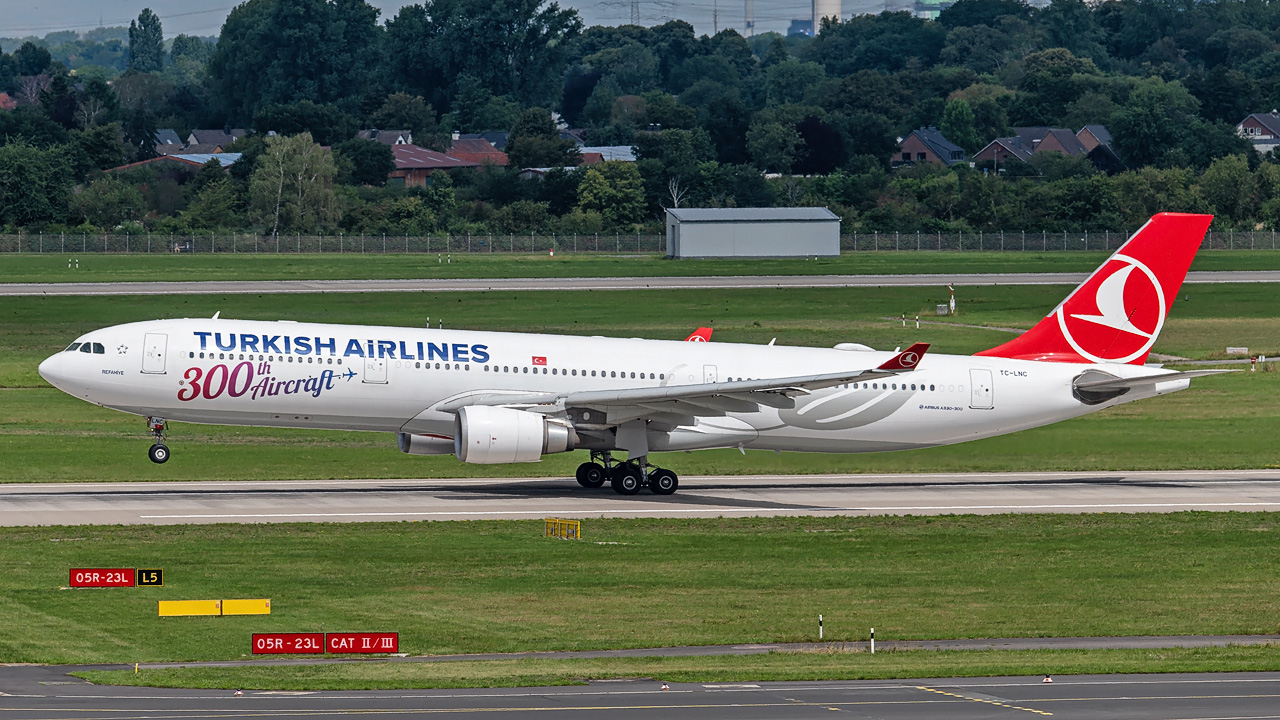 TC-LNC Turkish Airlines Airbus A330-300