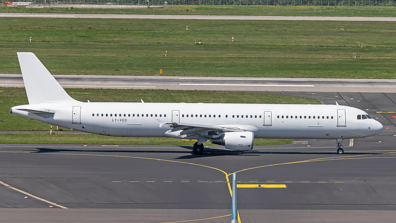 LY-VED Avion Express Airbus A321-200