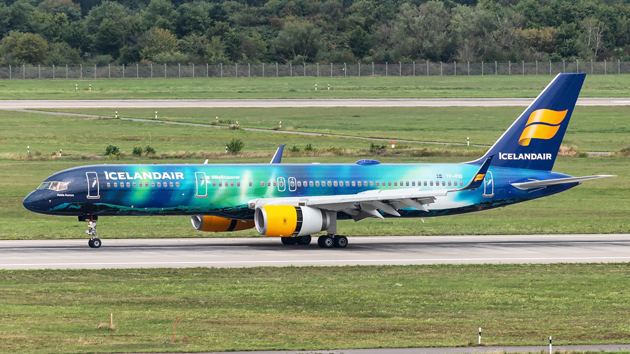 TF-FIU Icelandair Boeing 757-200