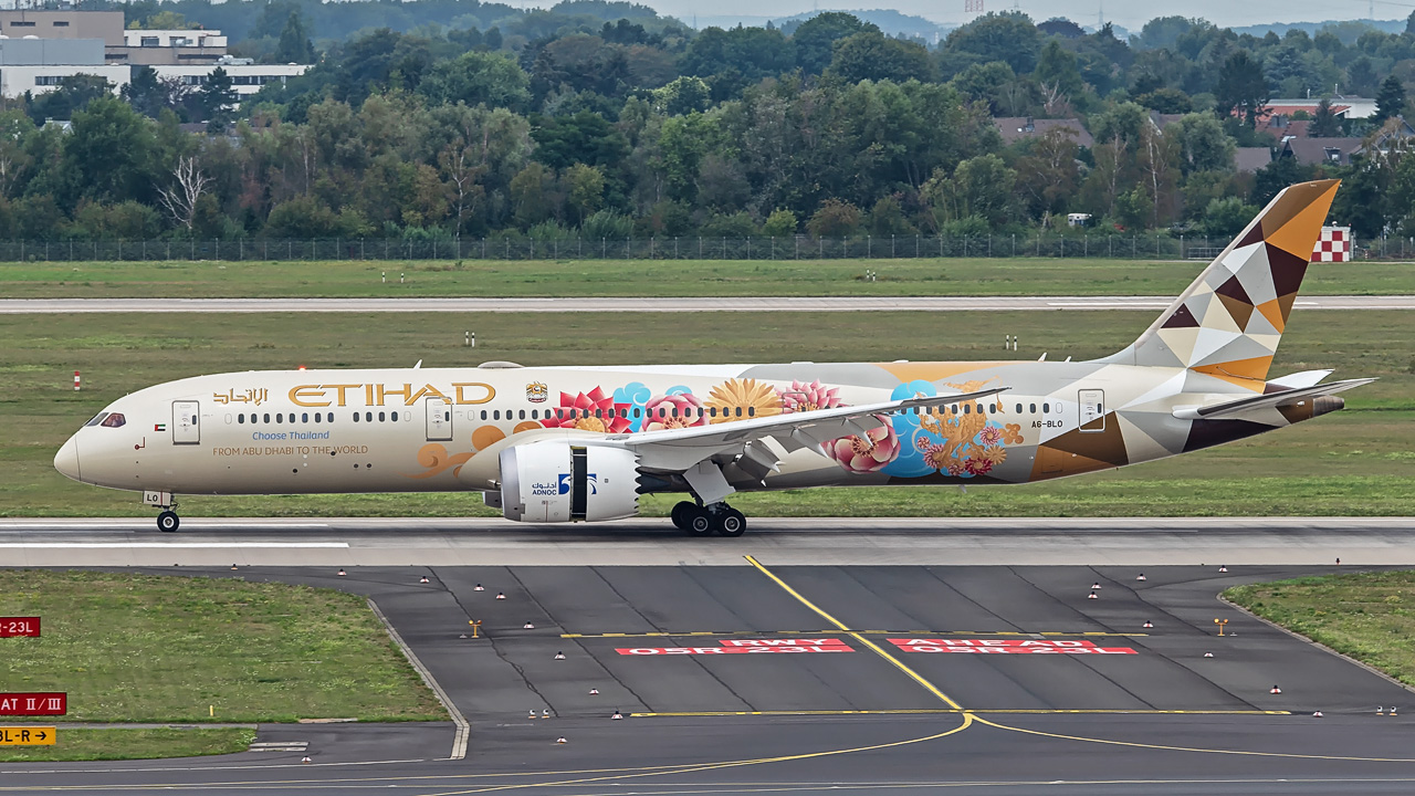 A6-BLO Etihad Airways Boeing 787-9