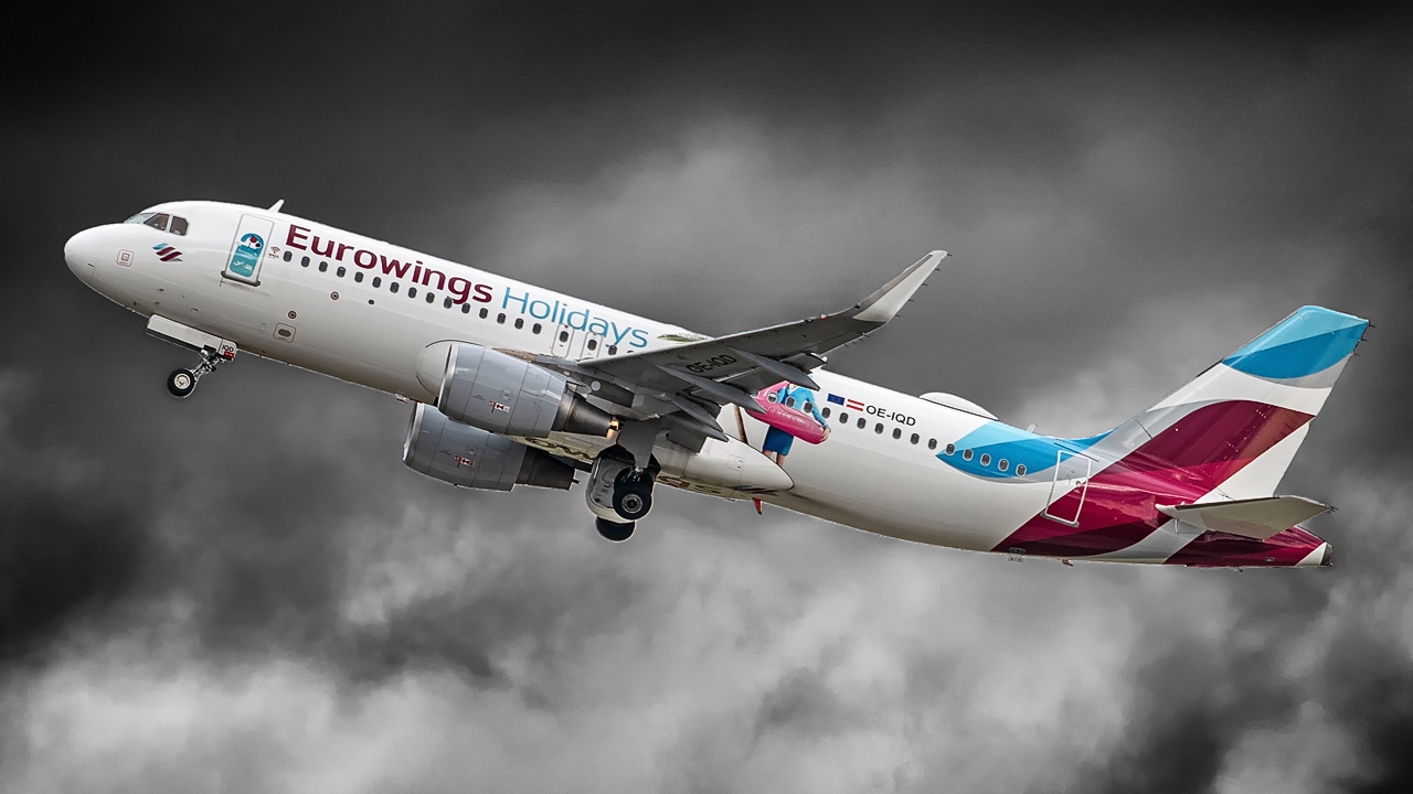 OE-IQD Eurowings Europe Airbus A320-200/S