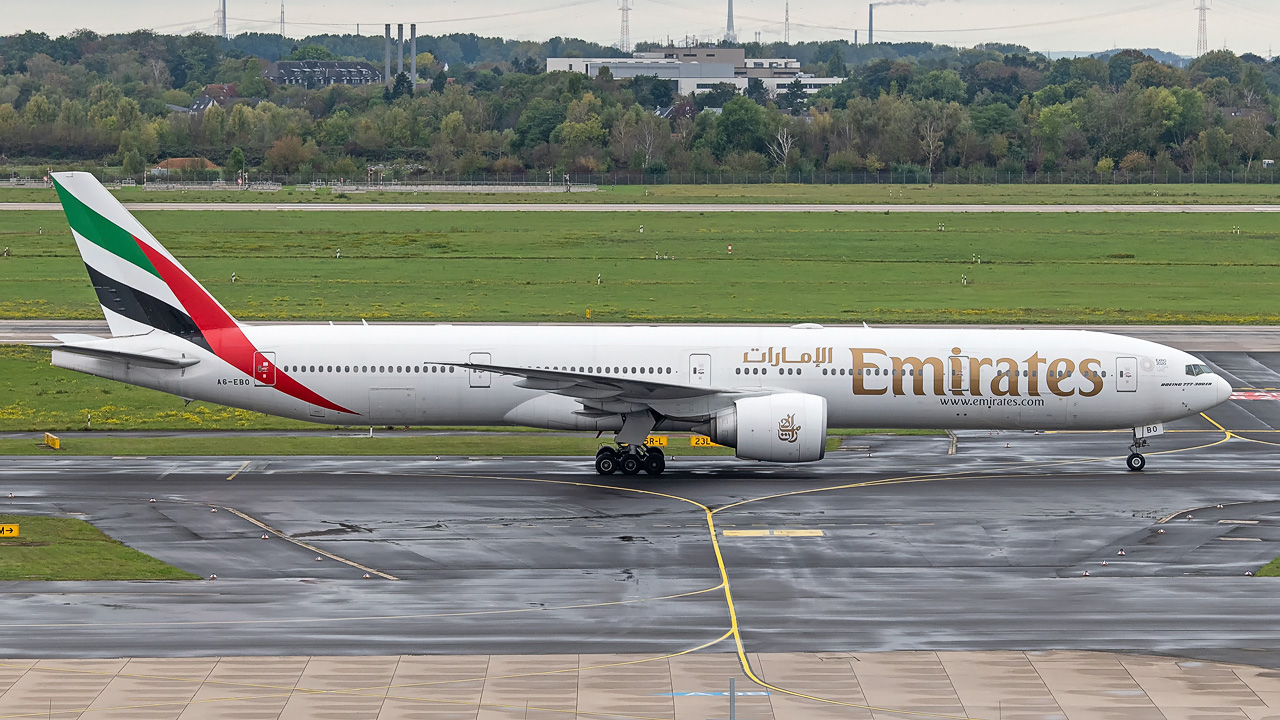 A6-EBO Emirates Boeing 777-300(ER)