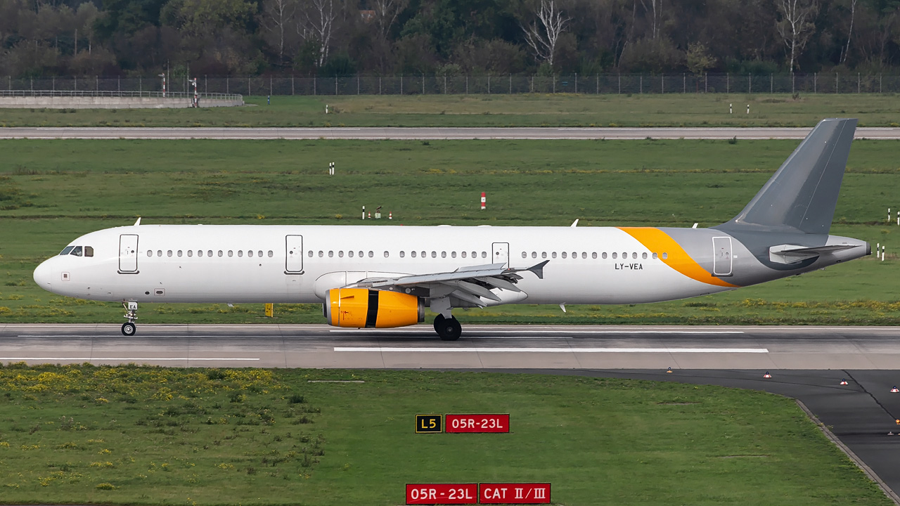 LY-VEA Avion Express Airbus A321-200