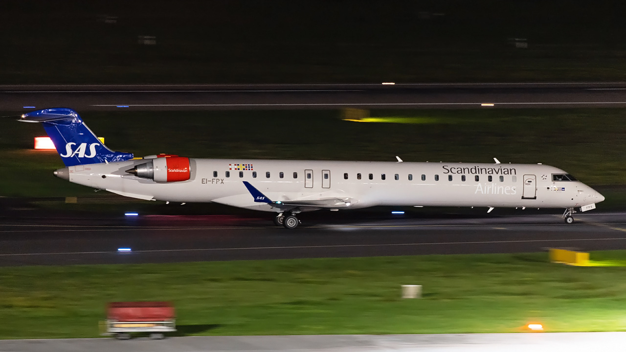 EI-FPX Scandinavian Airlines (SAS) Canadair CRJ900