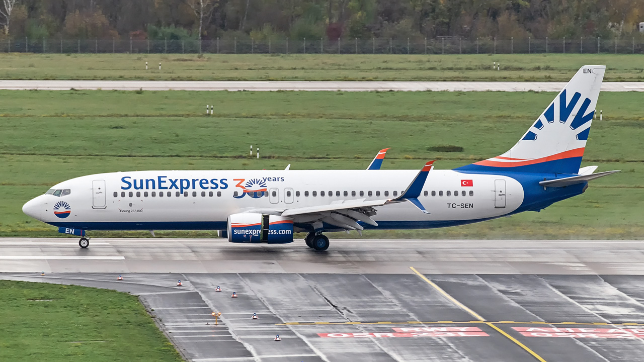 TC-SEN SunExpress Boeing 737-800