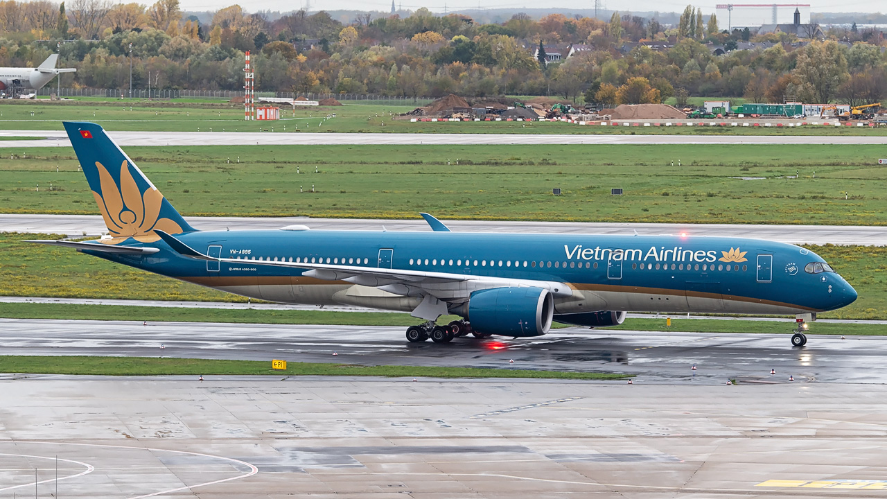 VN-A895 Vietnam Airlines Airbus A350-900