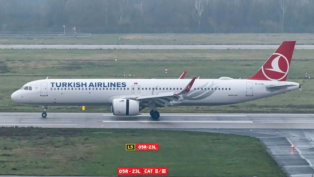 TC-LSL Turkish Airlines Airbus A321-200neo