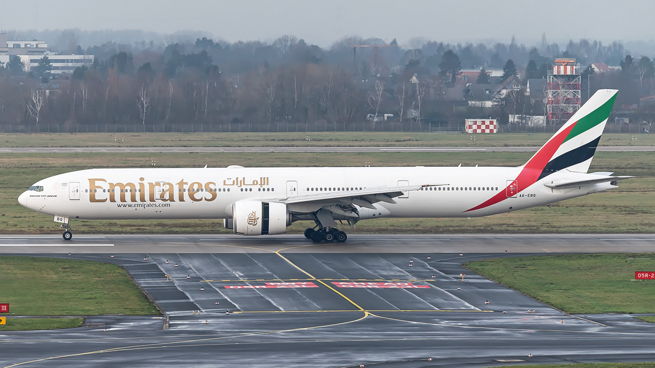 A6-EBQ Emirates Boeing 777-300(ER)