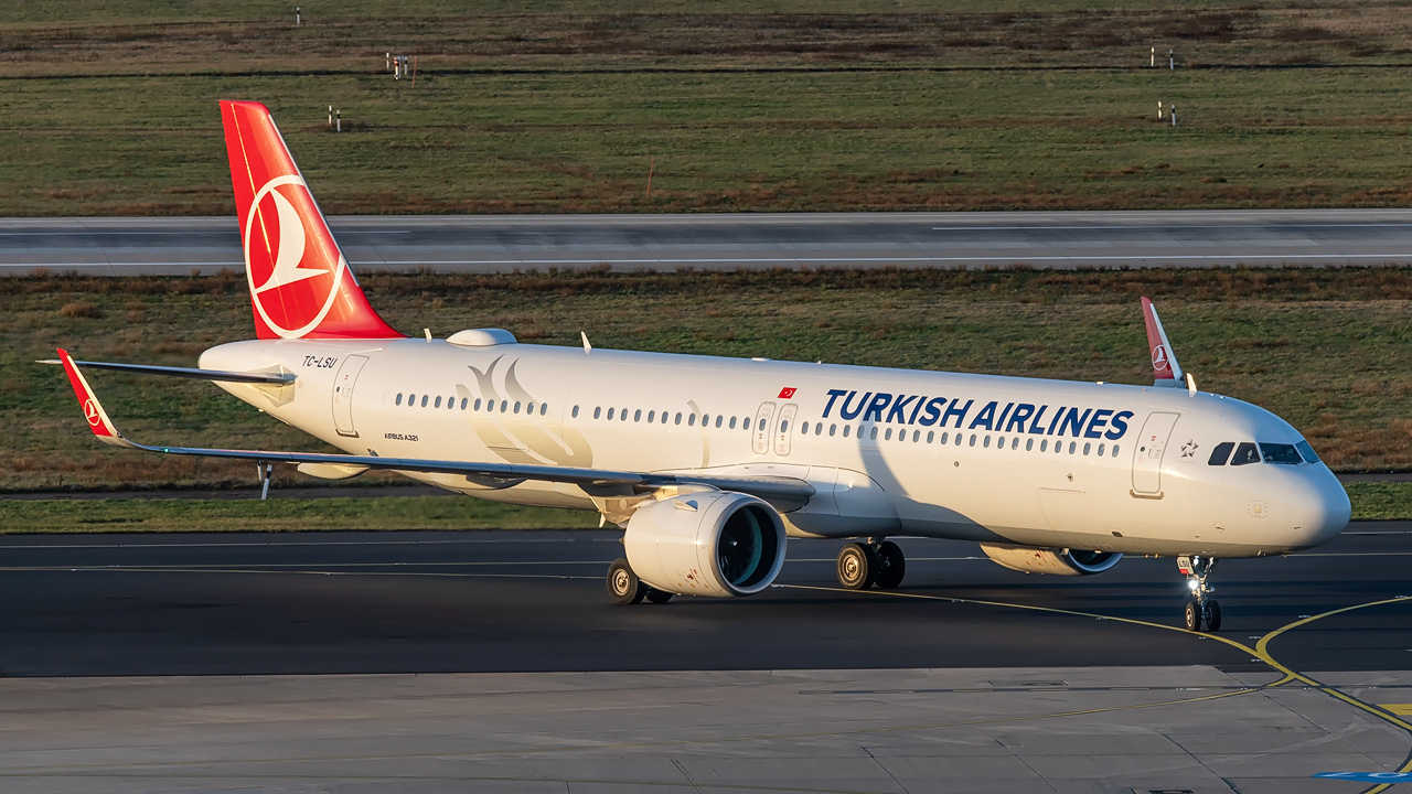 TC-LSU Turkish Airlines Airbus A321-200neo