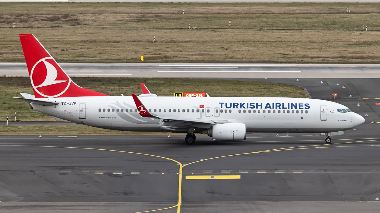 TC-JVP Turkish Airlines Boeing 737-800