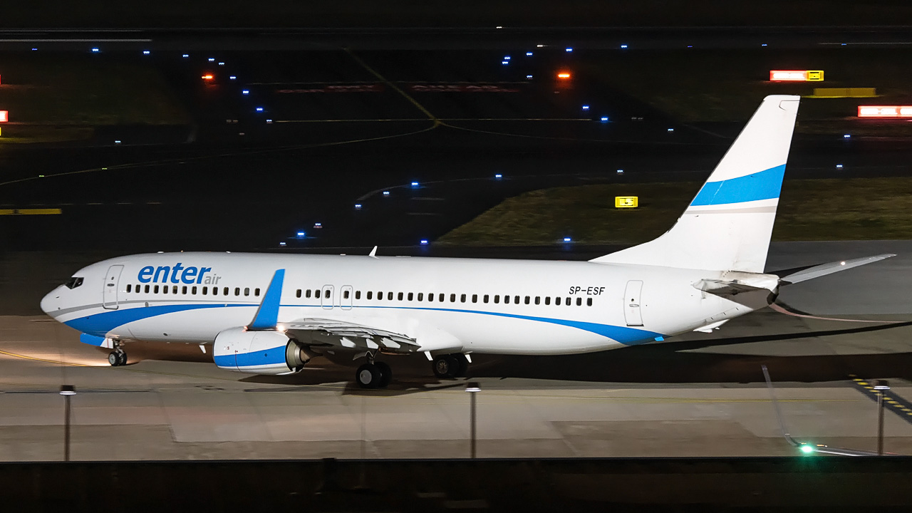 SP-ESF Enter Air Boeing 737-800