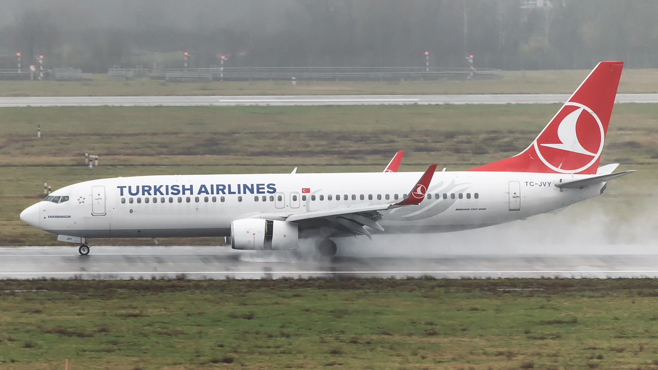 TC-JVY Turkish Airlines Boeing 737-800