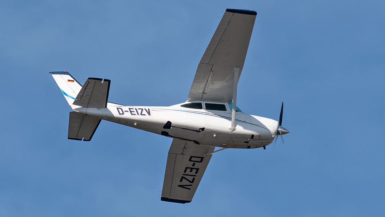 D-EIZV Cessna TR182 Turbo Skylane RG