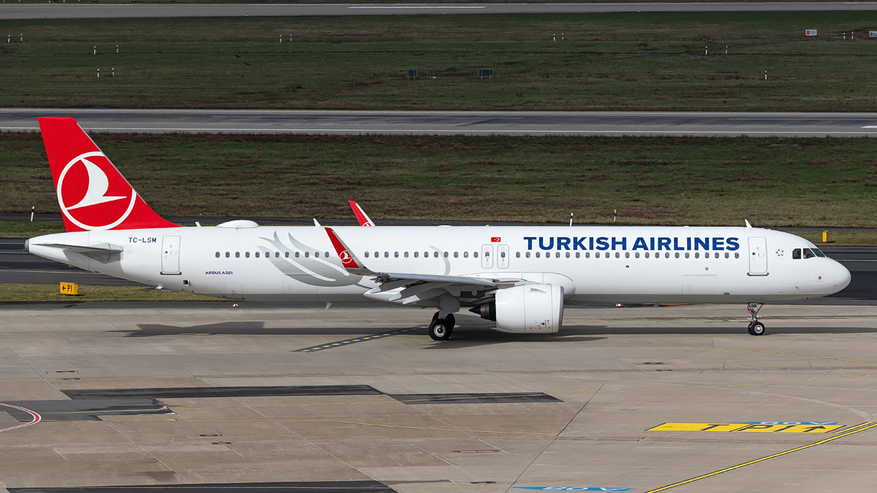 TC-LSM Turkish Airlines Airbus A321-200neo