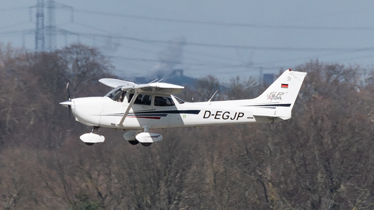 D-EGJP JP Motorflugschule Cessna 172S Skyhawk SP