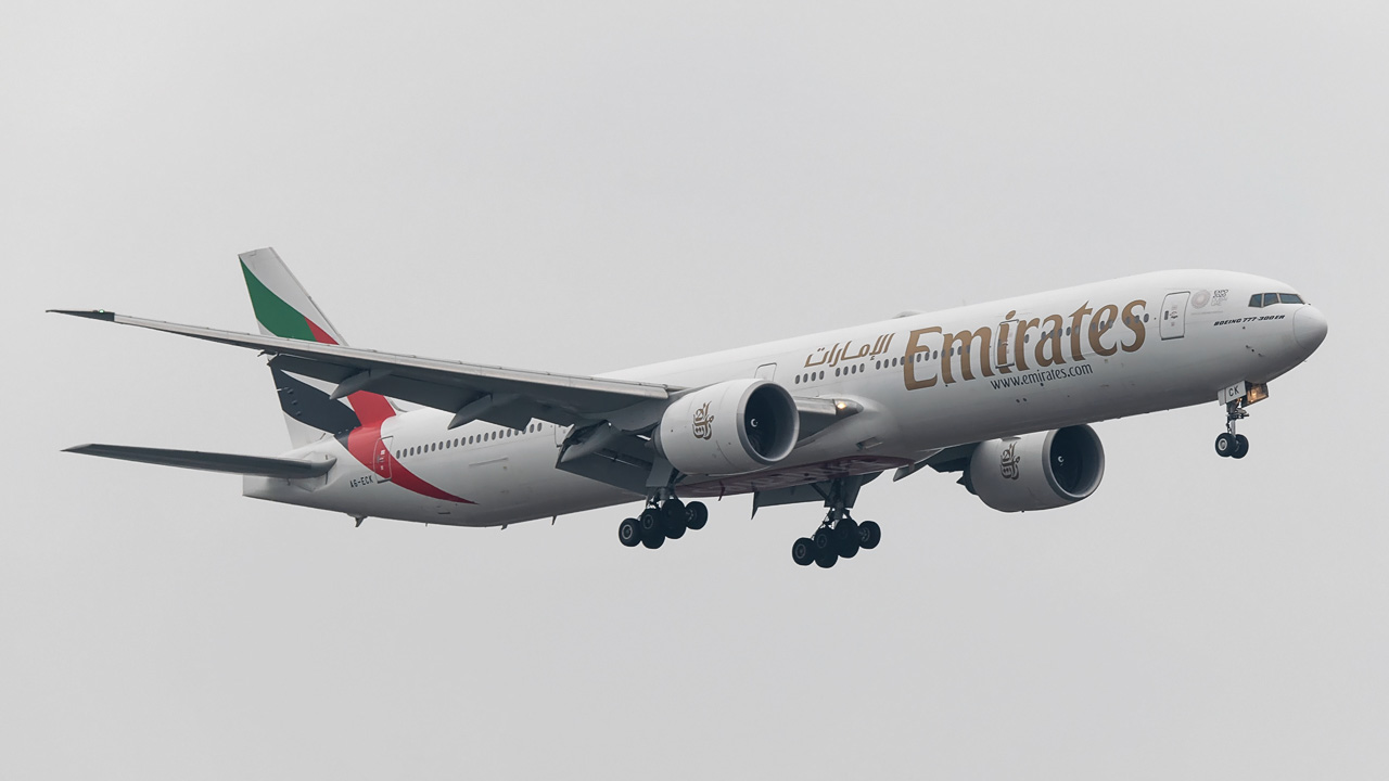 A6-ECK Emirates Boeing 777-300(ER)