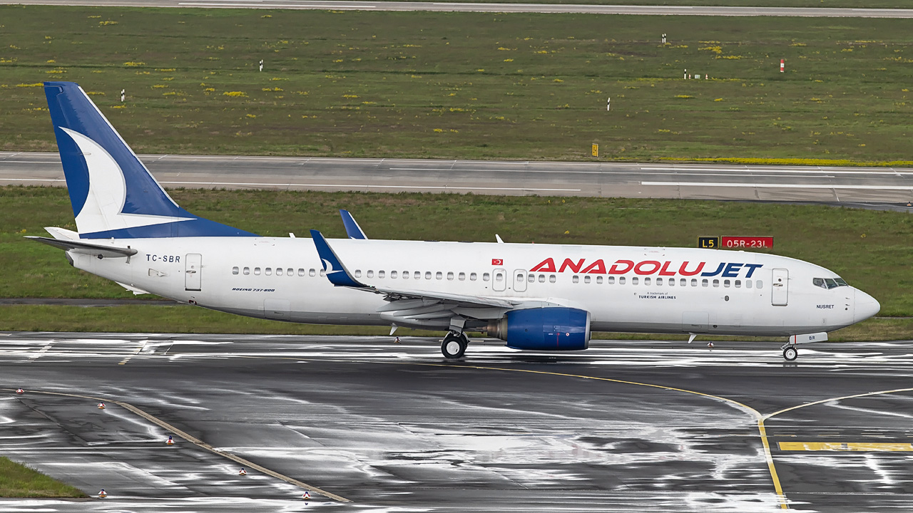 TC-SBR AnadoluJet Boeing 737-800