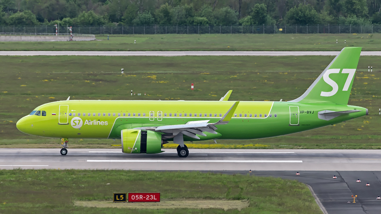 VP-BVJ S7 Airlines Airbus A320-200neo