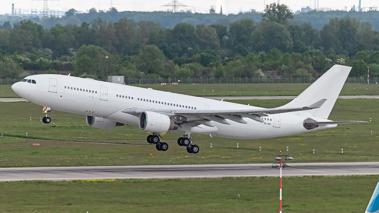 OE-INT Airbus A330-200