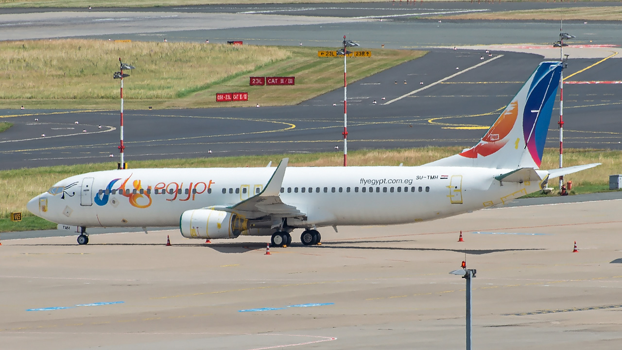 SU-TMH FlyEgypt Boeing 737-800