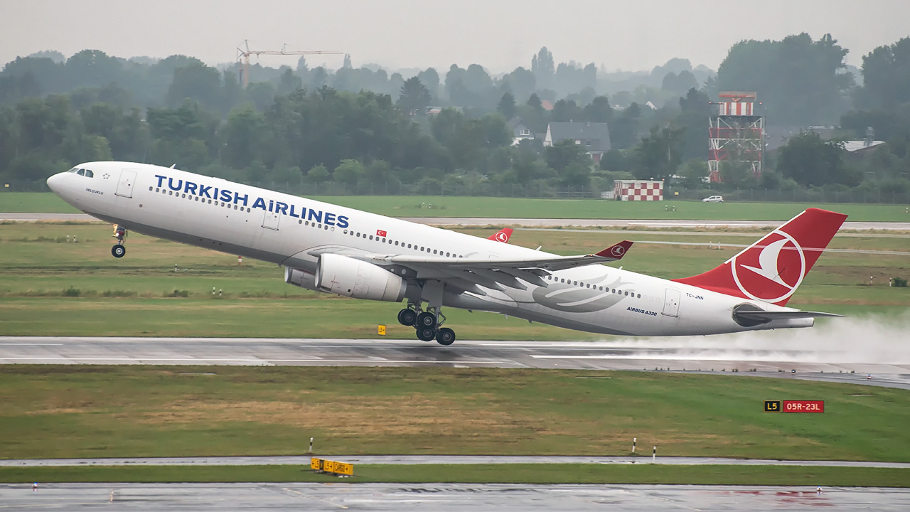 TC-JNN Turkish Airlines Airbus A330-300