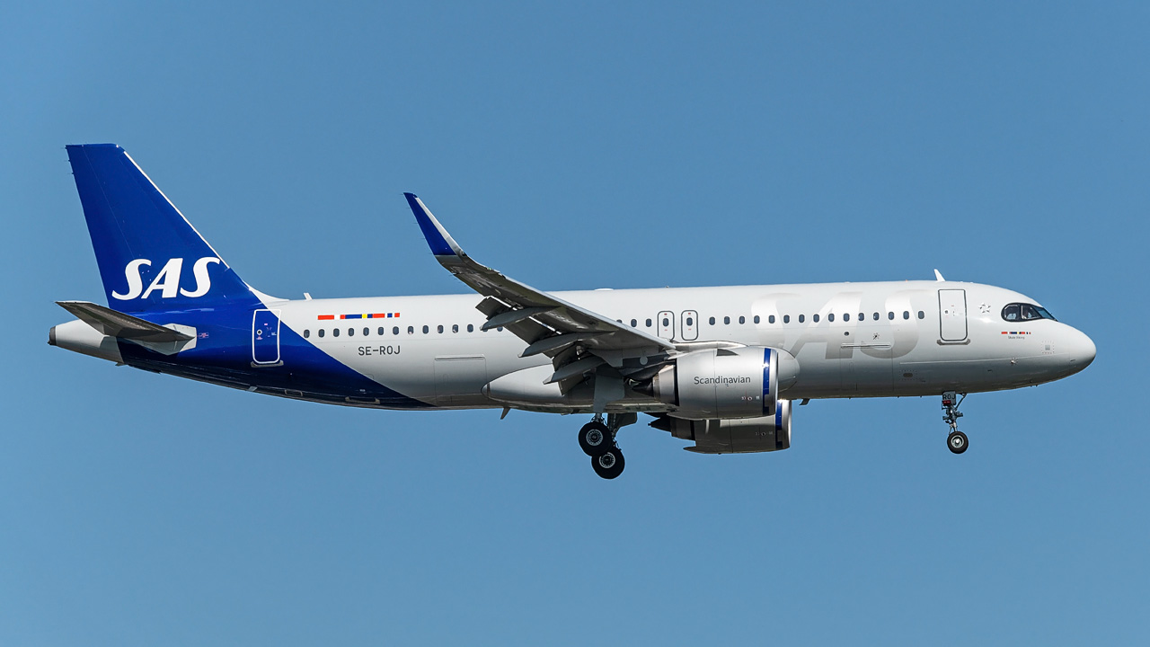 SE-ROJ Scandinavian Airlines (SAS) Airbus A320-200neo