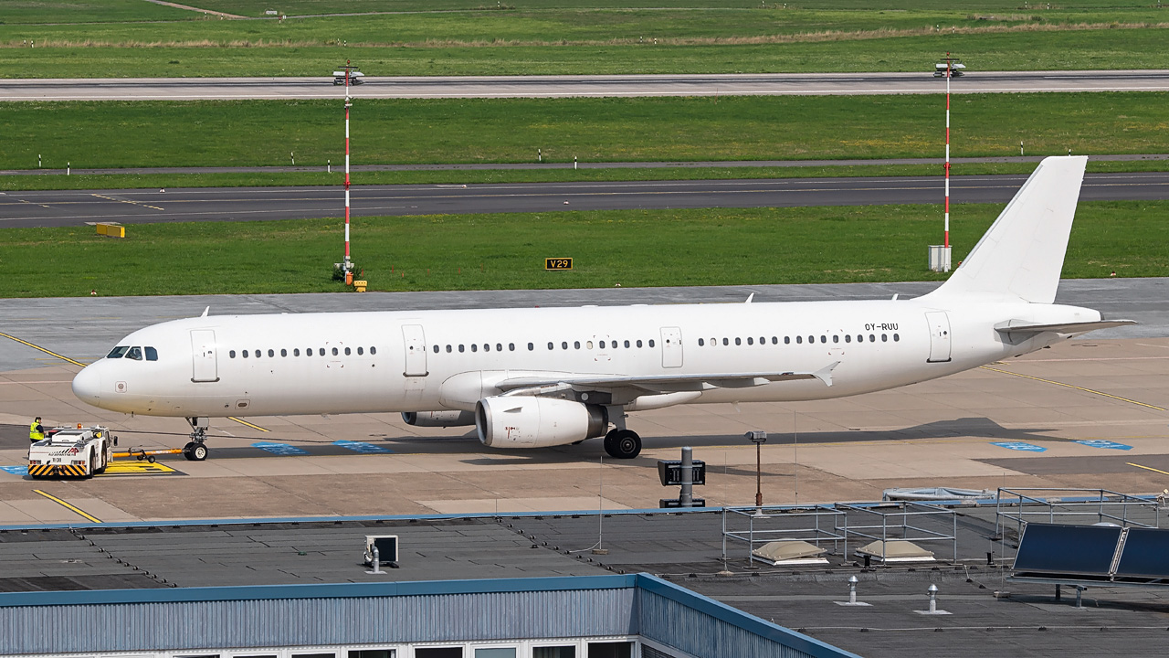 OY-RUU Danish Air Transport Airbus A321-200