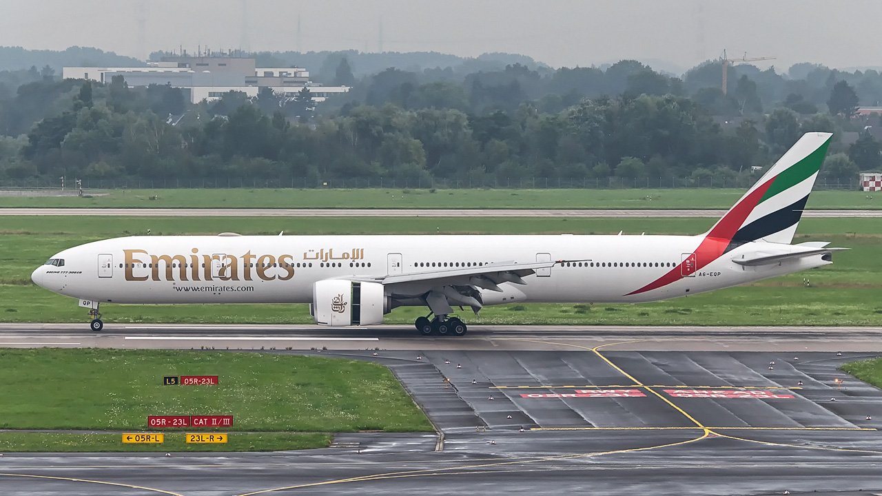 A6-EQP Emirates Boeing 777-300(ER)
