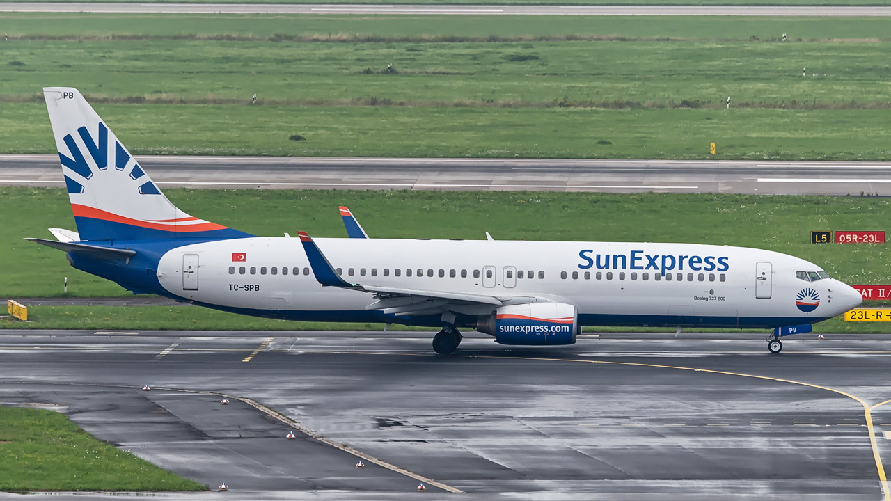 TC-SPB SunExpress Boeing 737-800