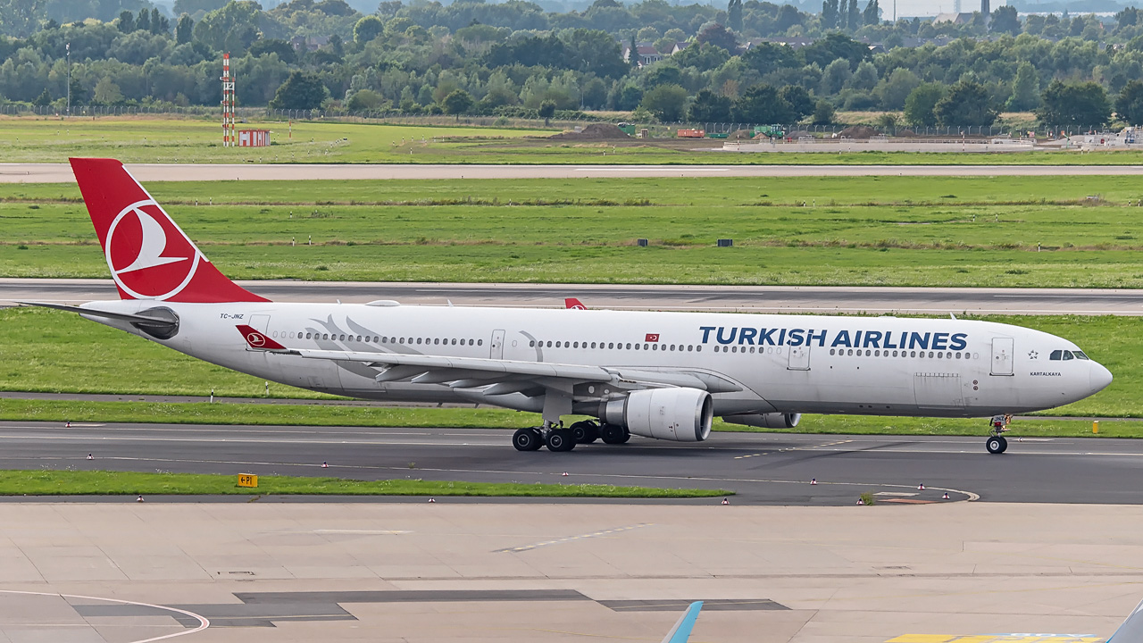 TC-JNZ Turkish Airlines Airbus A330-300
