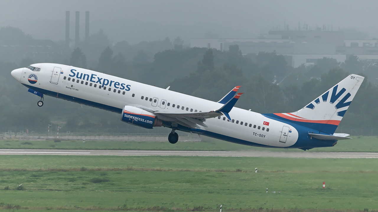 TC-SOY SunExpress Boeing 737-800