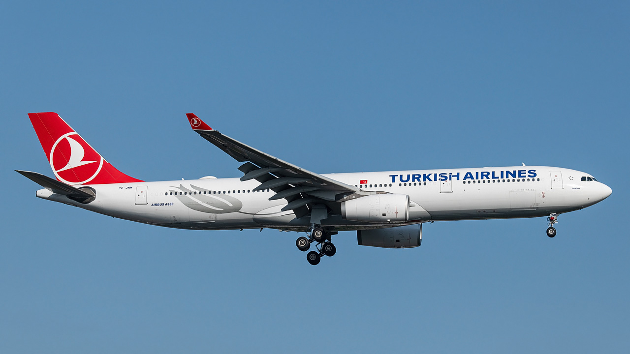 TC-JNM Turkish Airlines Airbus A330-300