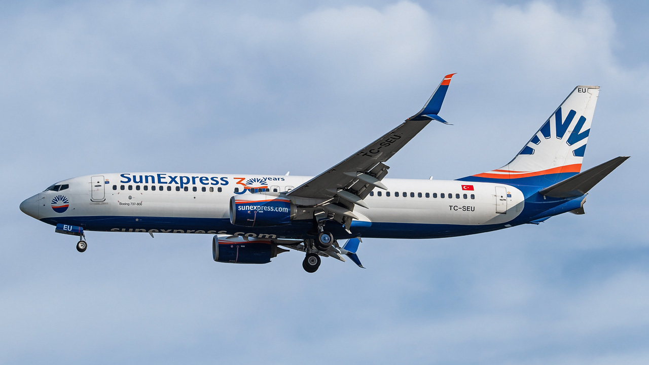 TC-SEU SunExpress Boeing 737-800