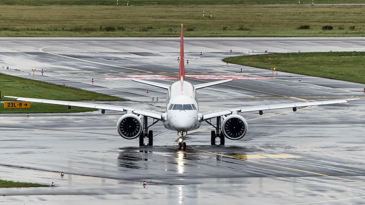 HB-AZG Helvetic Airways Embraer ERJ-190 E2