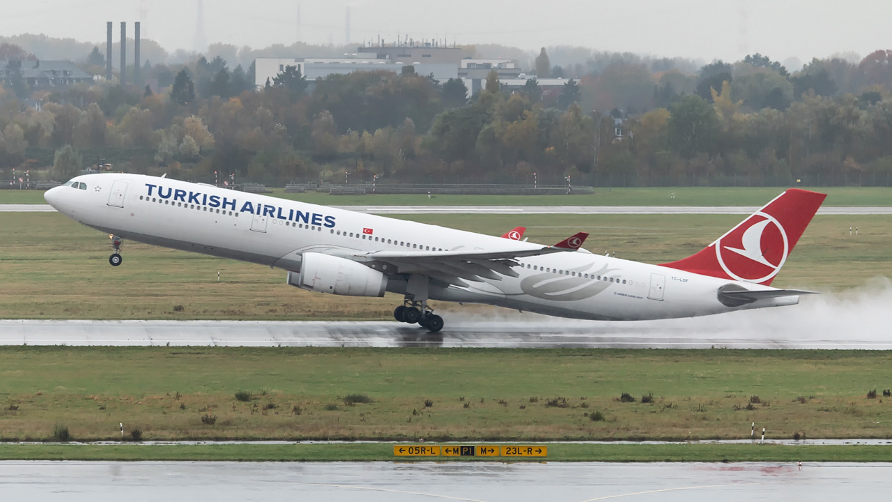 TC-LOF Turkish Airlines Airbus A330-300