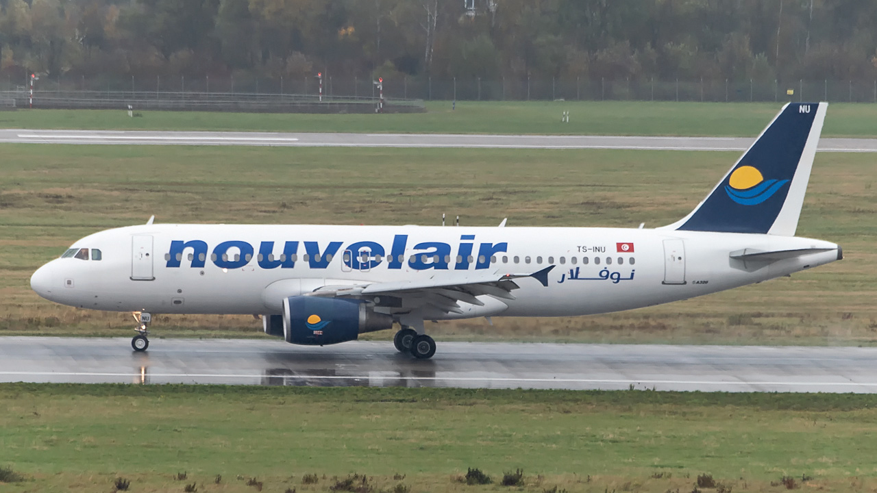 TS-INU Nouvelair Airbus A320-200
