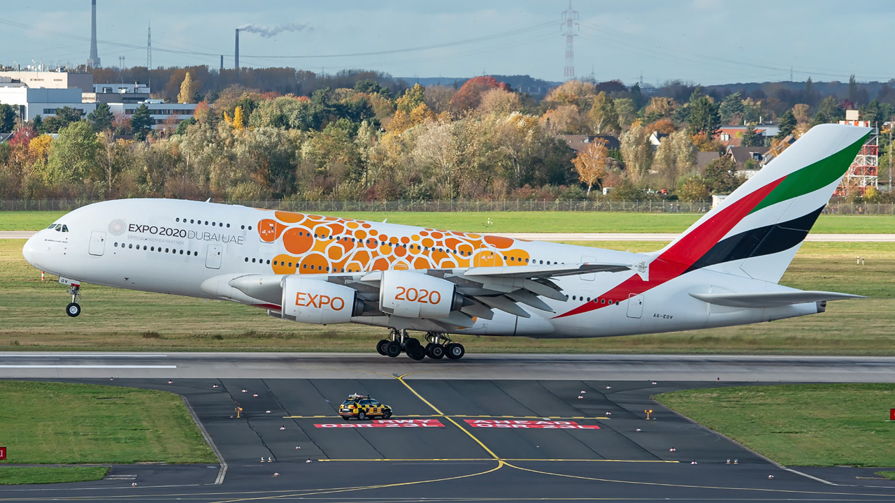 A6-EOV Emirates Airbus A380-800