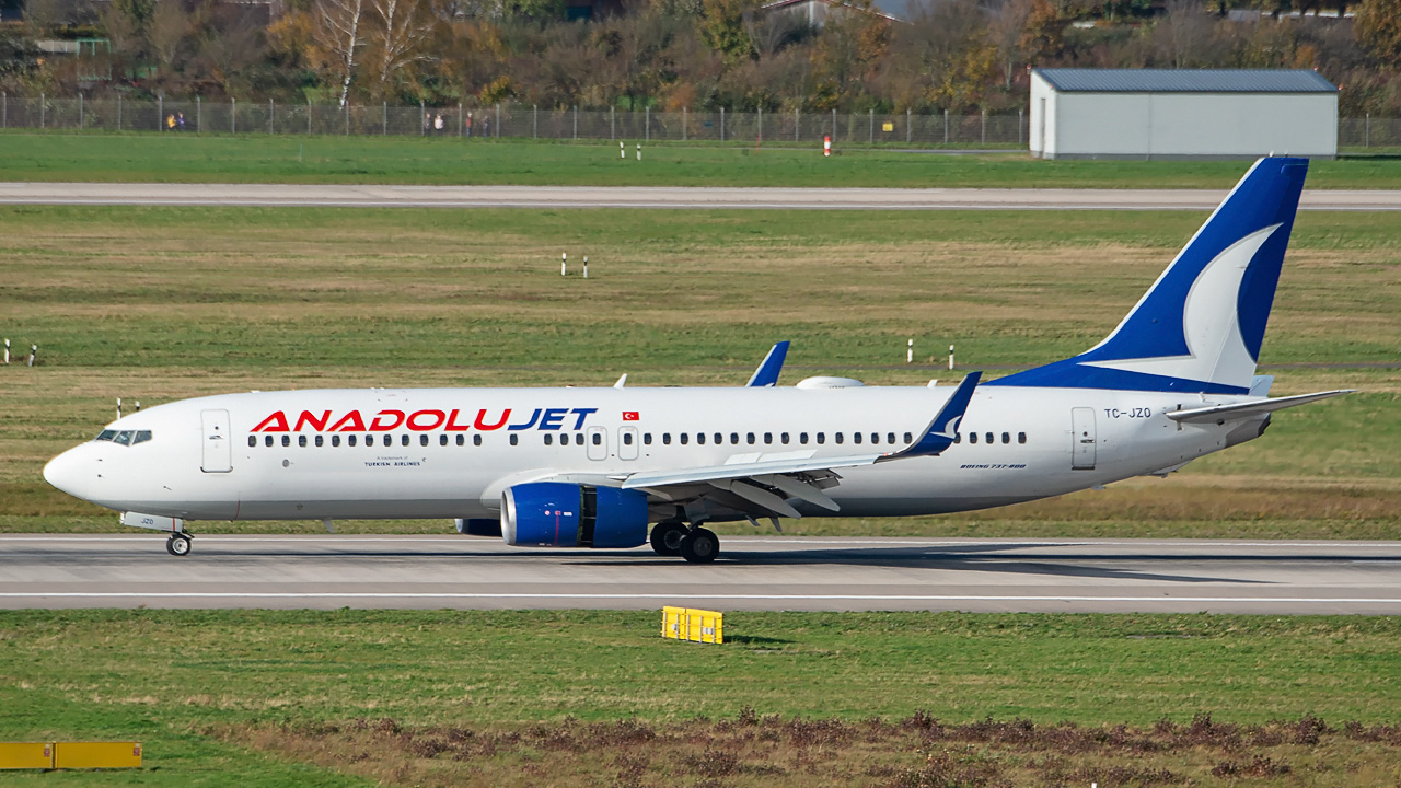 TC-JZO AnadoluJet Boeing 737-800