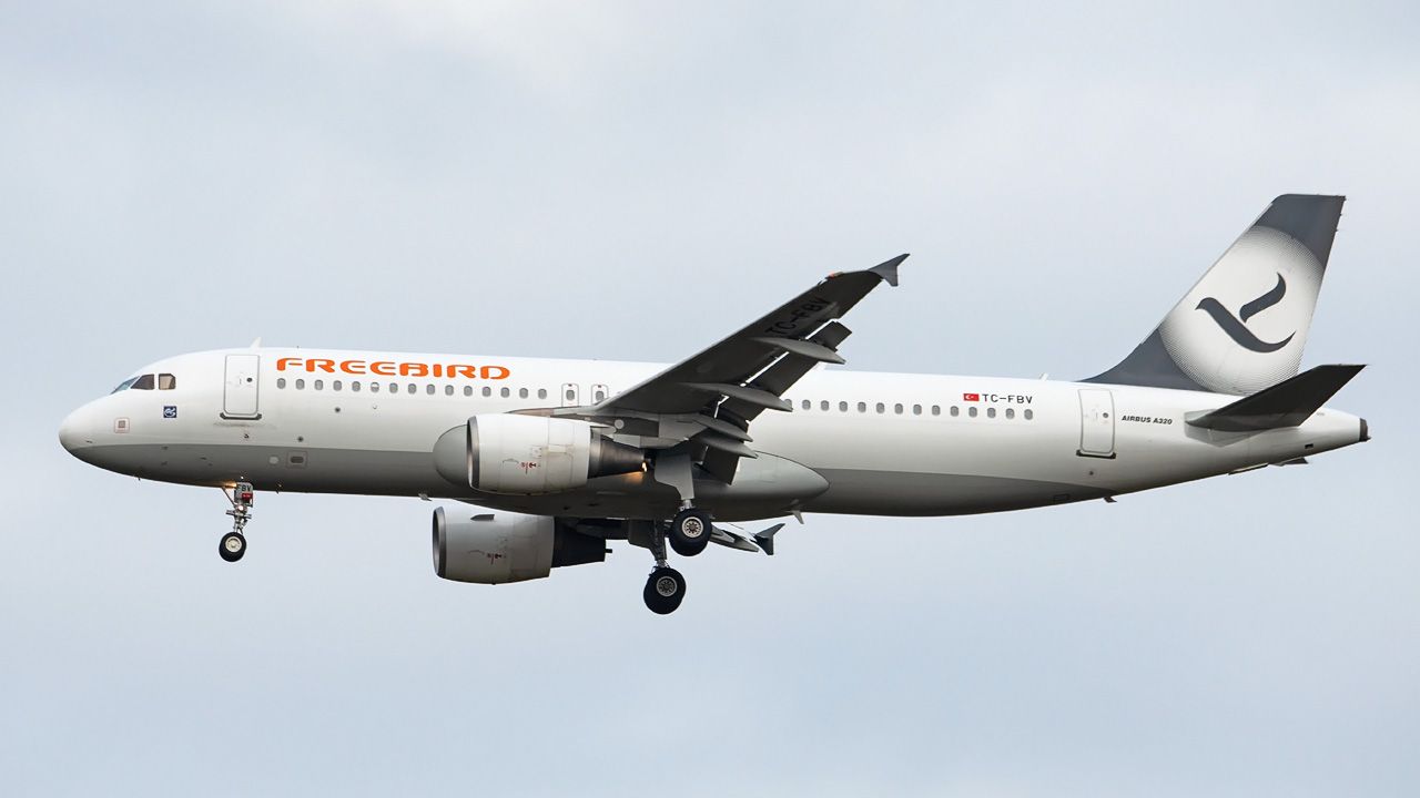 TC-FBV Freebird Airlines Airbus A320-200