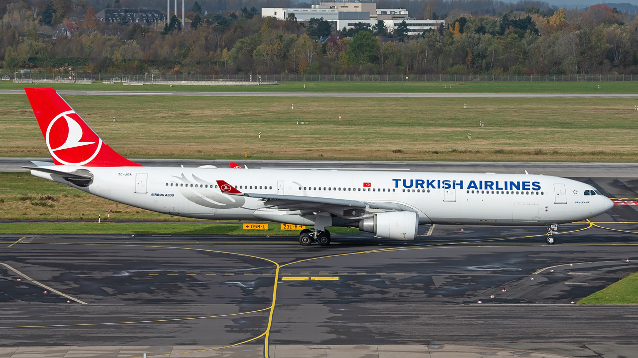 TC-JOA Turkish Airlines Airbus A330-300
