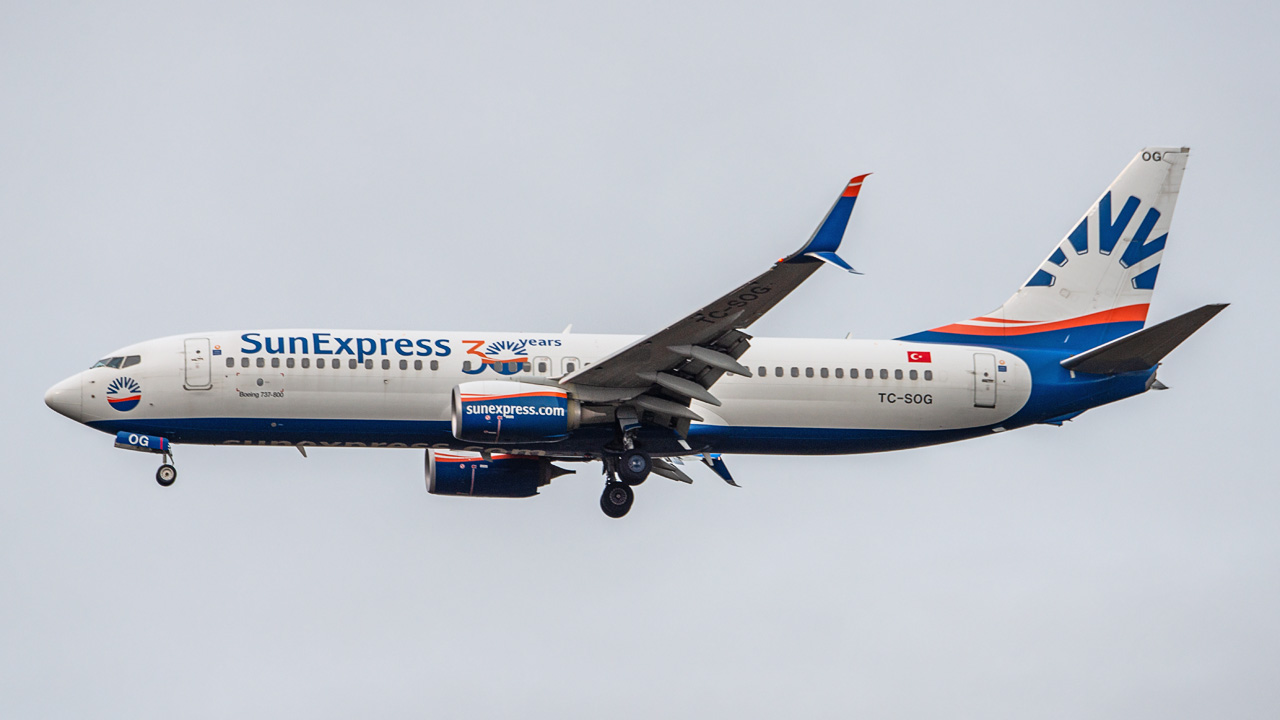 TC-SOG SunExpress Boeing 737-800