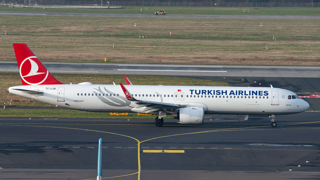 TC-LSR Turkish Airlines Airbus A321-200neo
