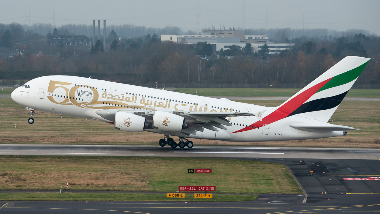 A6-EEX Emirates Airbus A380-800