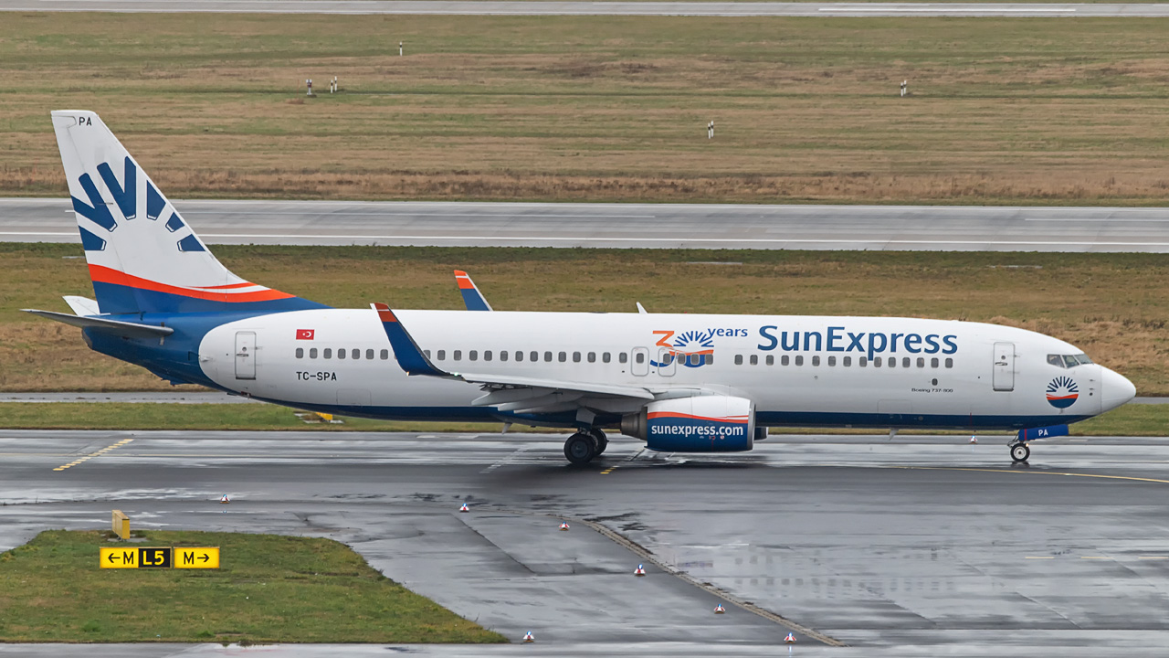 TC-SPA SunExpress Boeing 737-800