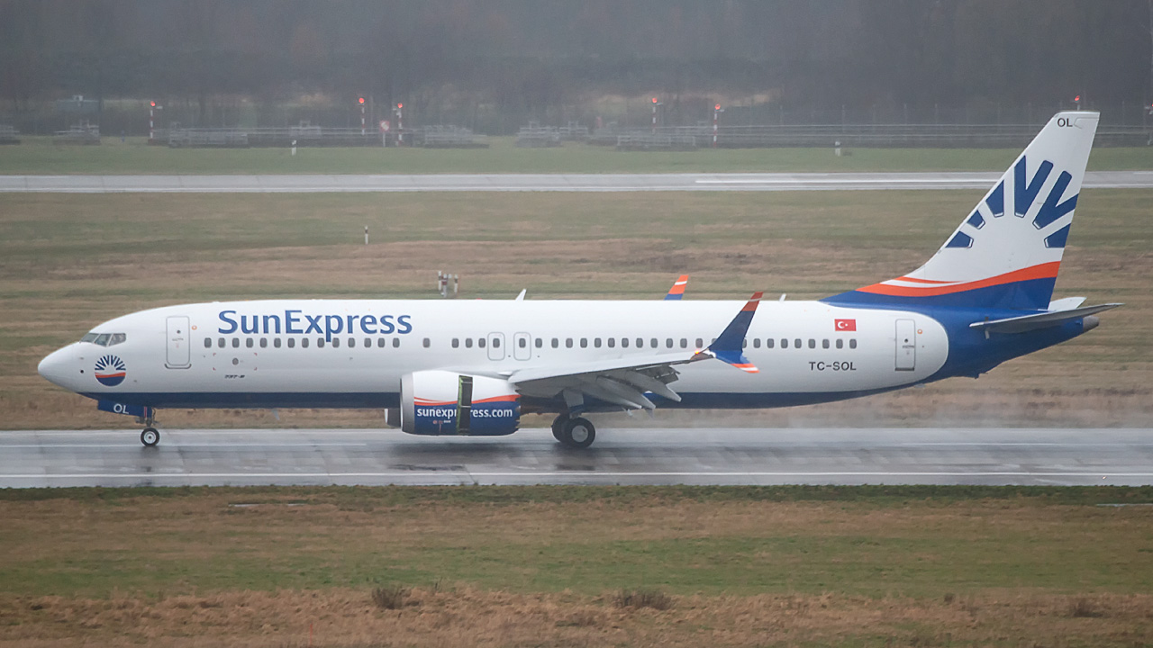 TC-SOL SunExpress Boeing 737 MAX 8