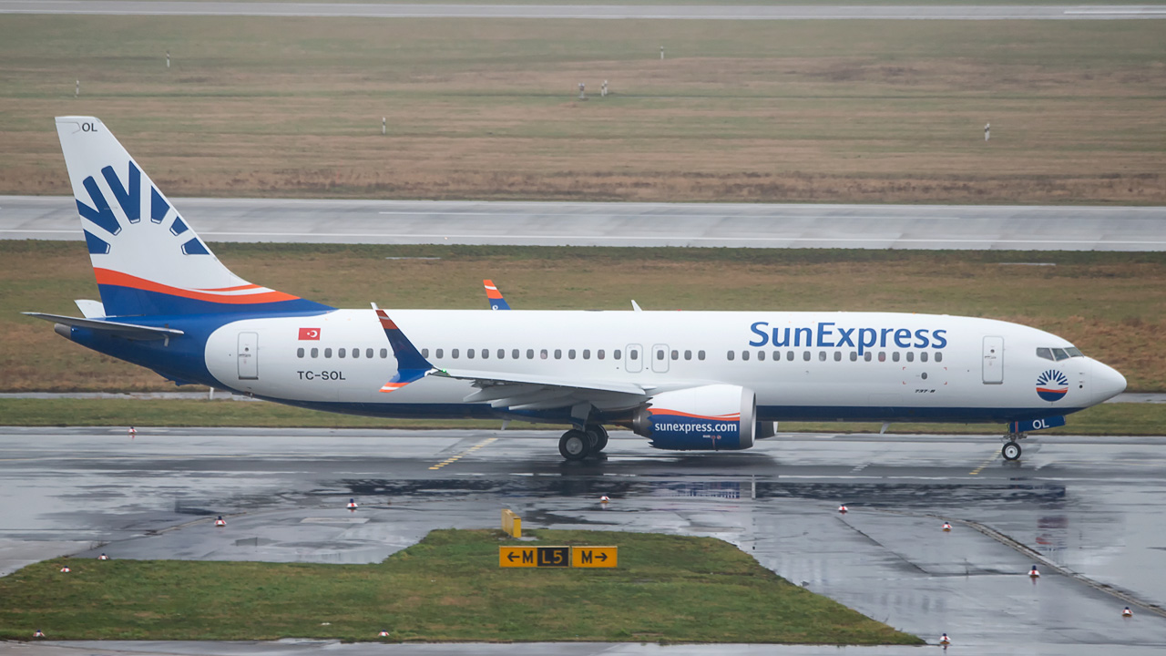 TC-SOL SunExpress Boeing 737 MAX 8